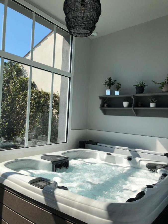 Maison M, Chambre Privee Acces Jardin Piscine Et Jacuzzi Pres De La Rochelle La Rochelle  Exterior photo
